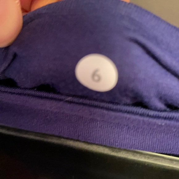 Lululemon Essential Rhythm Tight - Sz 6 - Picture 4 of 5